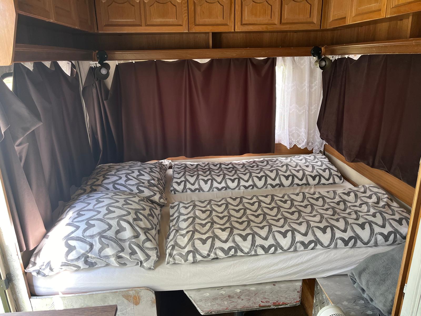 karavan 4dl 3.jpg